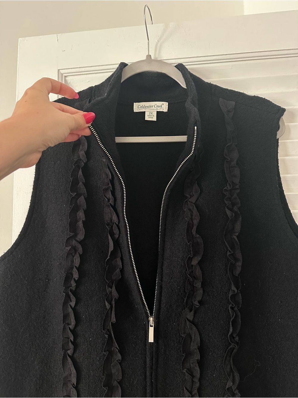 Coldwater Creek 100% Wool Ruffle-Trim Vest - Black - Size 2X, fits like L - Picture 4 of 5